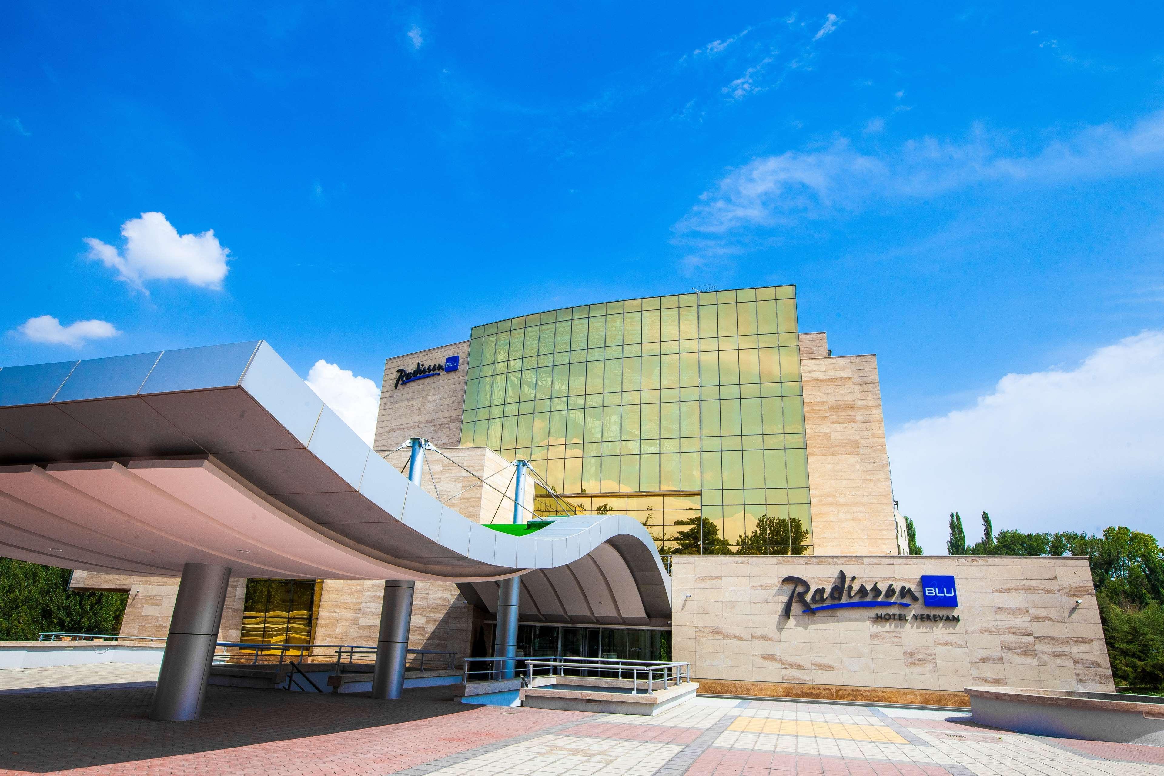 Radisson Blu Hotel Ereván Exterior foto Radisson Blu Hotel, Bucharest