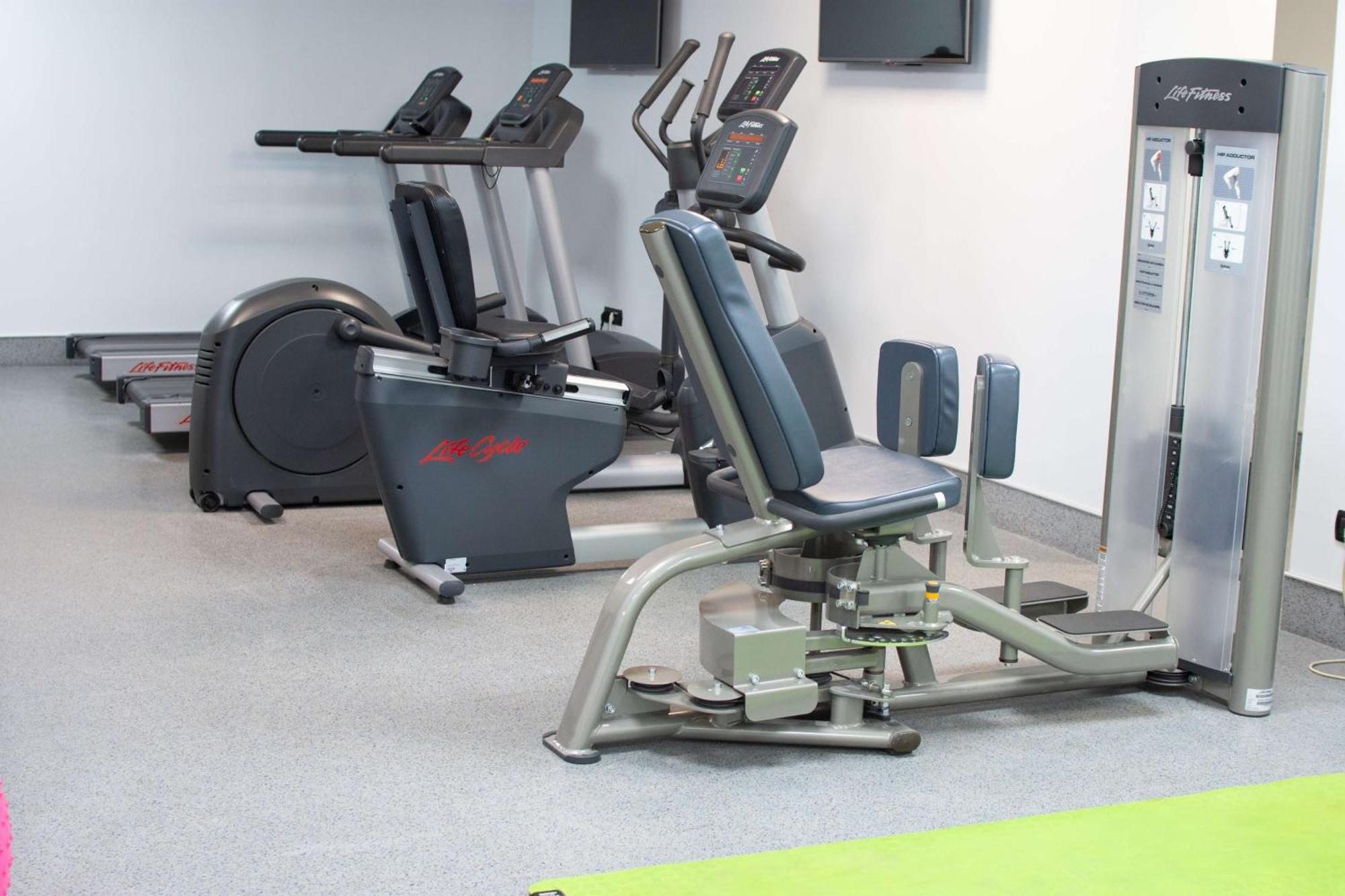 Radisson Blu Hotel Ereván Exterior foto Elliptical trainer